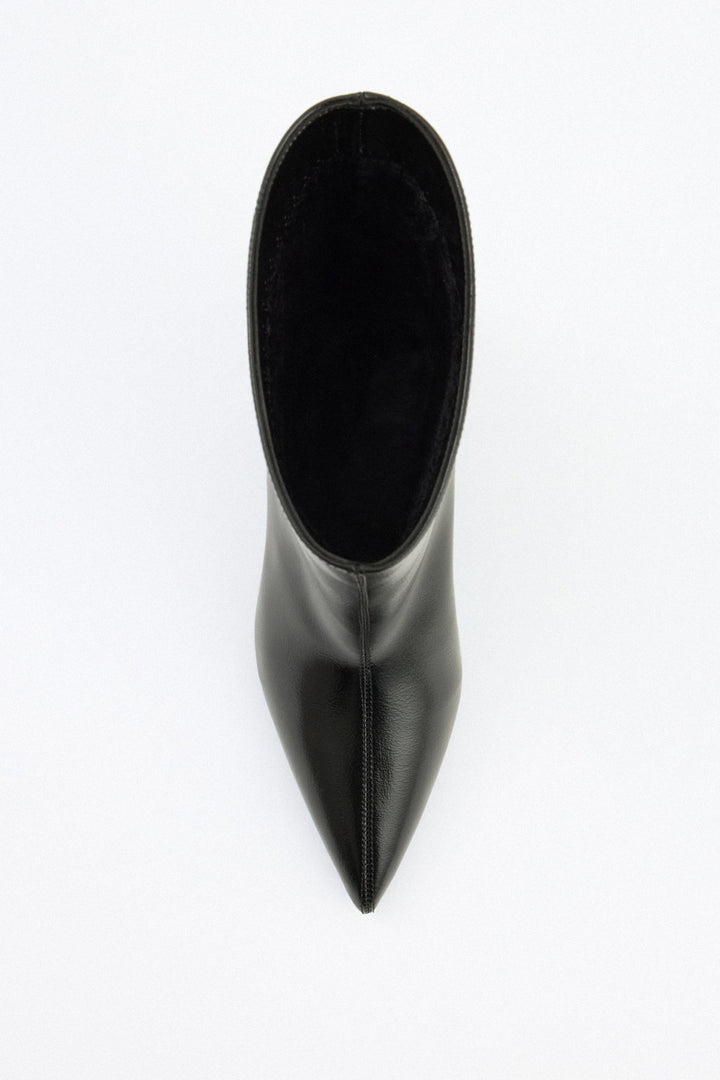 Aria Leather Ankle boots - Black